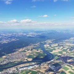 Flugwegposition um 15:17:59: Aufgenommen in der Nähe von Kreisfreie Stadt Regensburg, Regensburg, Deutschland in 2036 Meter